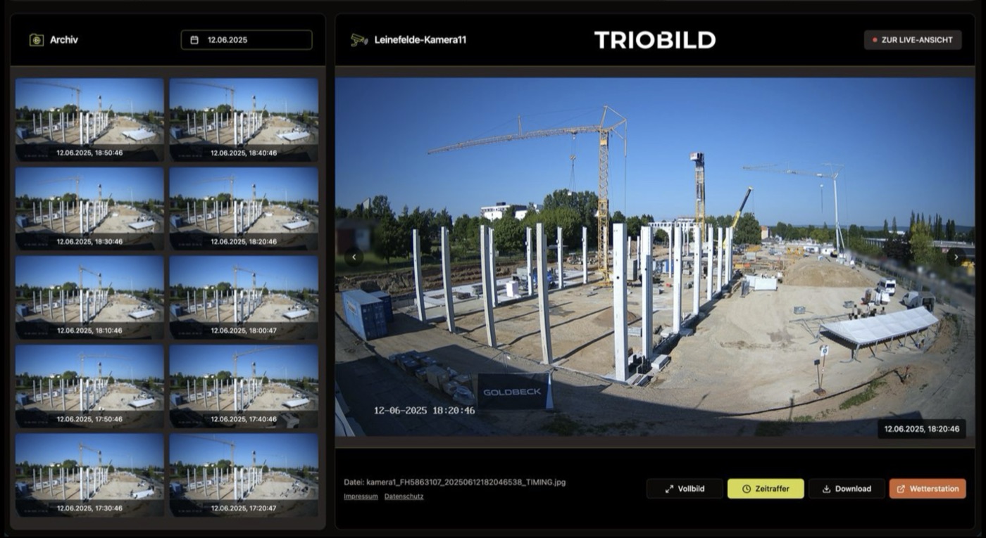 Bildschirmansicht des TRIOBILD-Bildarchivs: links eine Liste datierter Aufnahmen, rechts das aktuelle Live-Bild einer Baustelle.